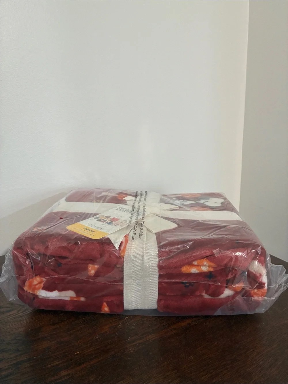 NWT-BERKSHIRE- Peanuts- Snoopy- Red Fall Mushroom VelvetSoft Blanket 55x70